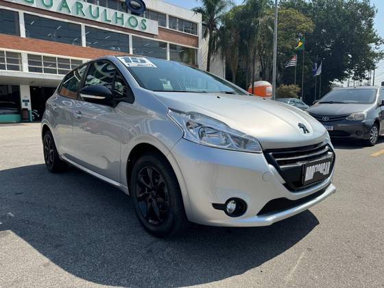 PEUGEOT 208 1.6 ACTIVE PACK 16V FLEX 4P AUTOMÁTICO PEUGEOT 208 1.6 ACTIVE PACK 16V FLEX 4P AUTOMÁTICO